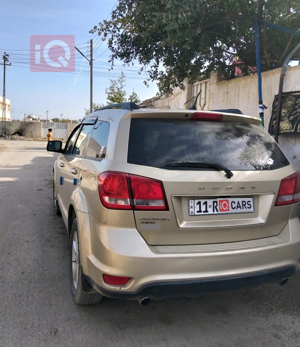 دودج جورني